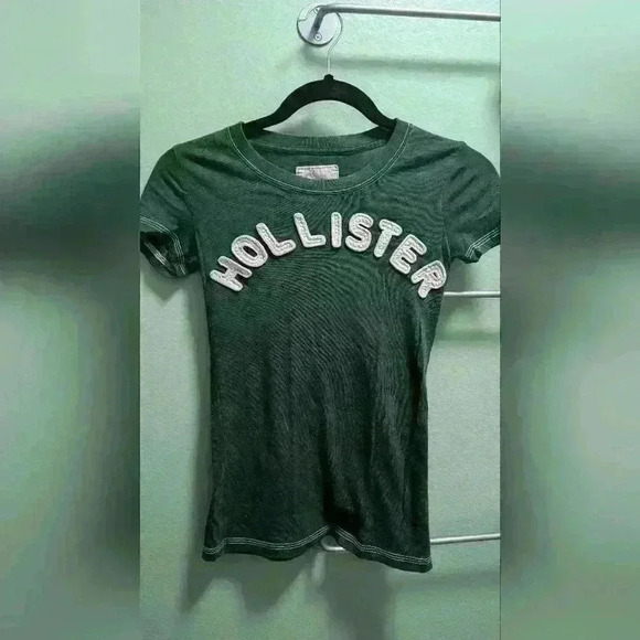 Tops - Hollister T-shirt Size XS